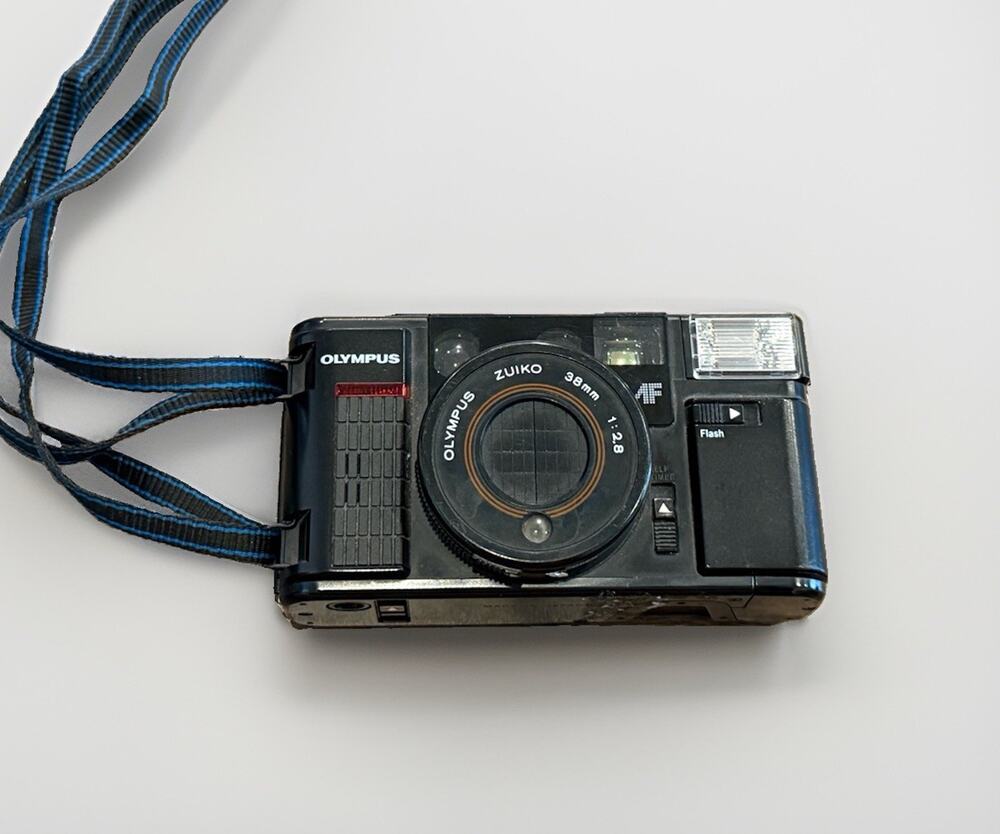Olympus AF Zuiko 38mm Point & Shoot Film w/ Battery 35mm Quick Flash Untested